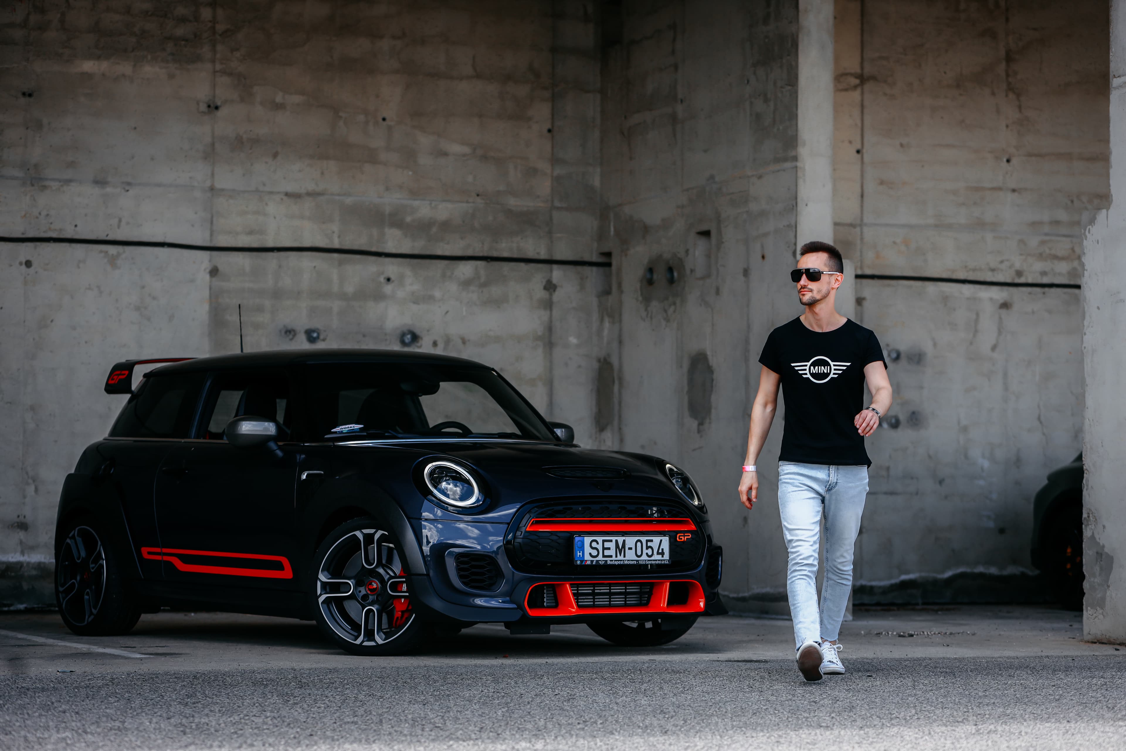 MINI BUDAPEST MOTORS